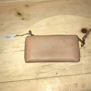 NWT fossil wallet